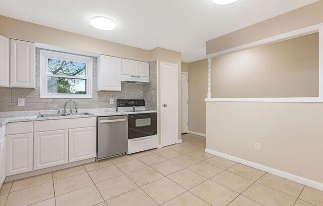 Building Photo - 8358-8364 Washington Village Dr