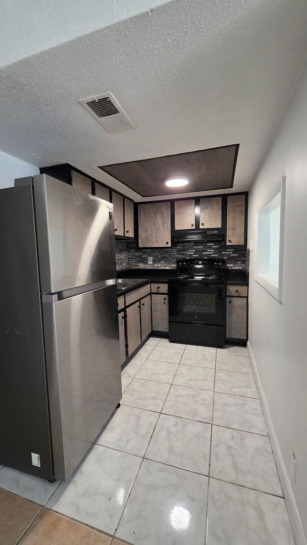 Foto del edificio - 1 Bedroom / 1 Bathroom Apartment Home  ** SPECIAL **