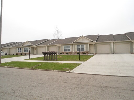 Primary Photo - 1011 N Plum St