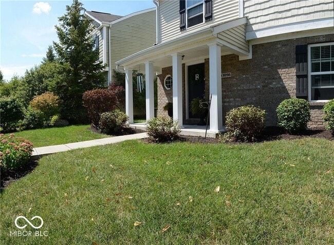 Building Photo - 13096 Tannenweg Way