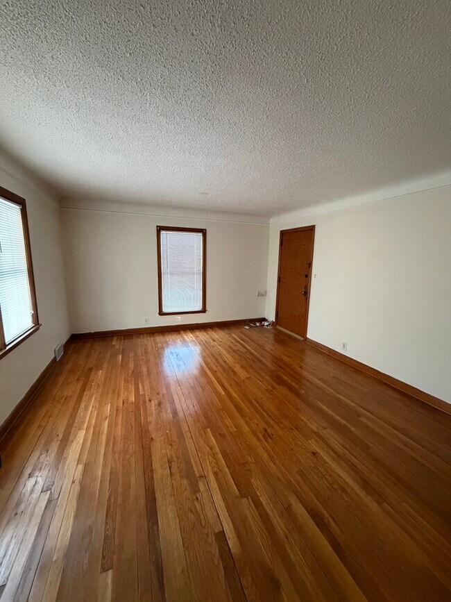 Foto del edificio - 4304 Cedar Ave S