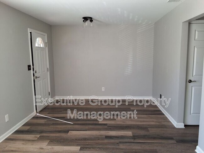 Foto del edificio - 200 Adena Loop