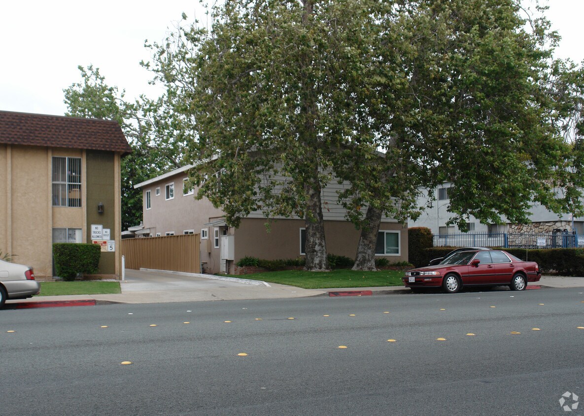 Primary Photo - 231 H St