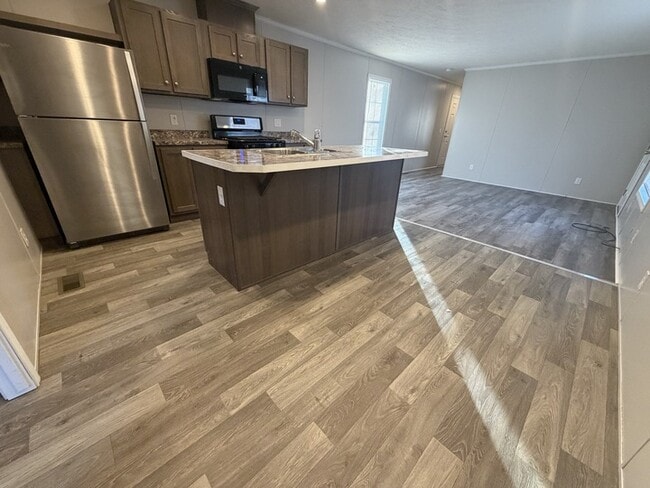 Building Photo - 38124 Ducharme Dr