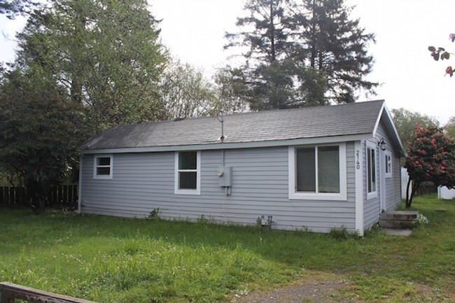 Building Photo - Super Cute Small, Home in McKinleyville