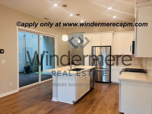 Building Photo - Modern Living in the heart of McKinley Village!