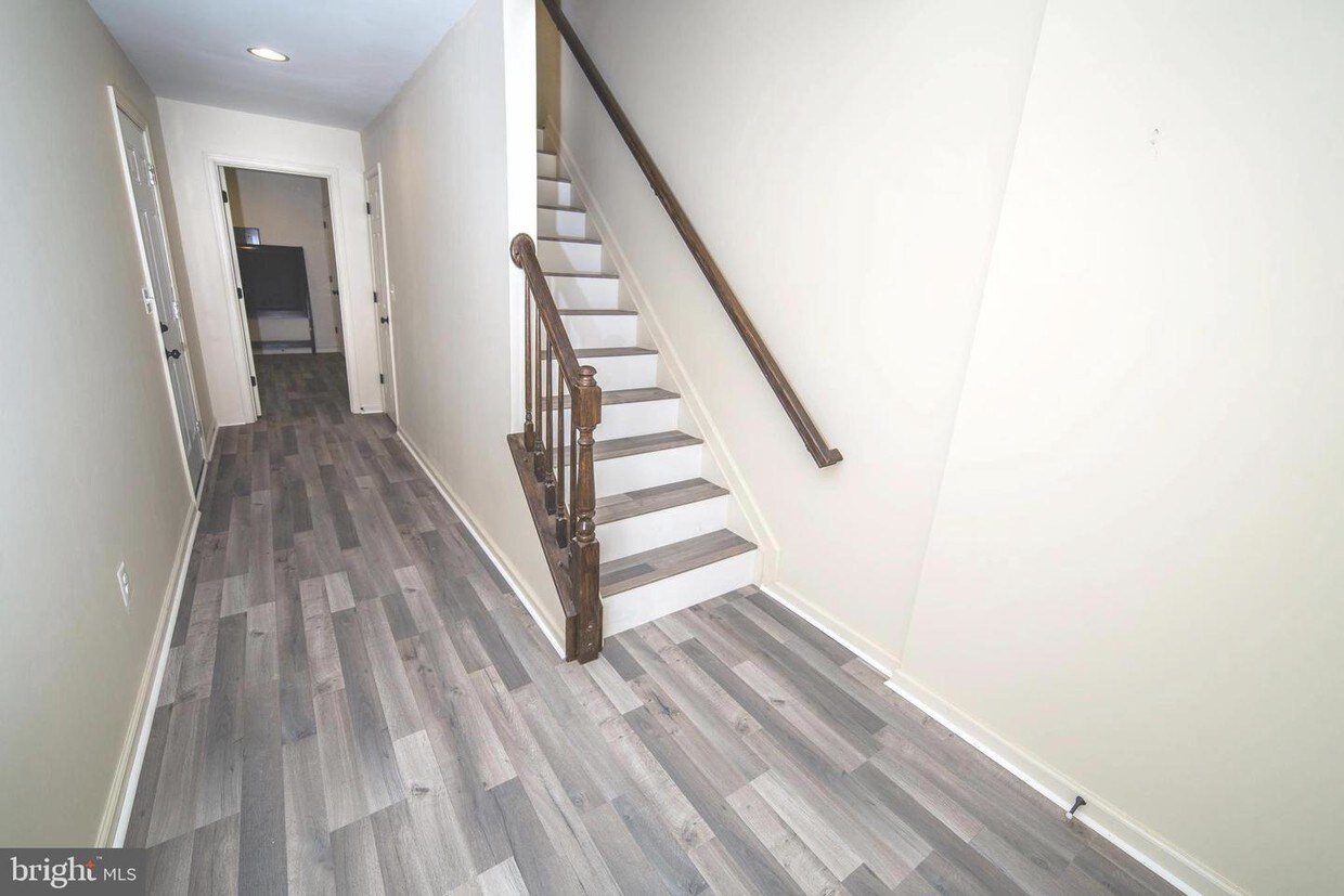 2335 Drake Lane, Fredericksburg, VA 22408 Townhome Rentals in