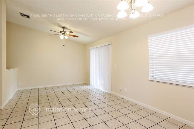 Foto del edificio - 4900 NW 92nd Ave