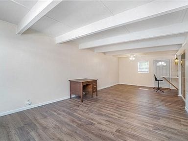 Building Photo - 906 N 70th St