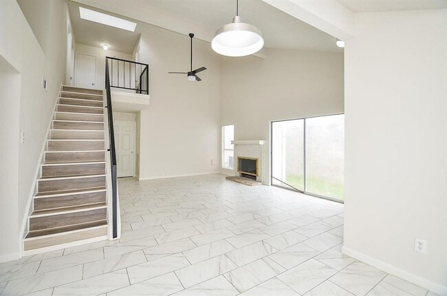 Foto del edificio - 11818 Spring Grove Dr