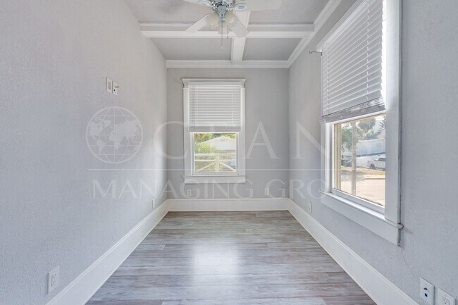 Foto del edificio - Charming 2 Bed, 2 Bath Home Near the World...