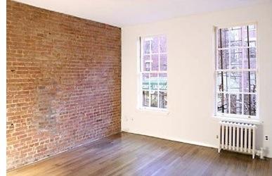 Building Photo - 310 E 92nd St