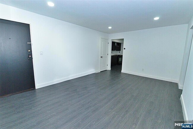 Foto del edificio - 401 Undercliff Ave