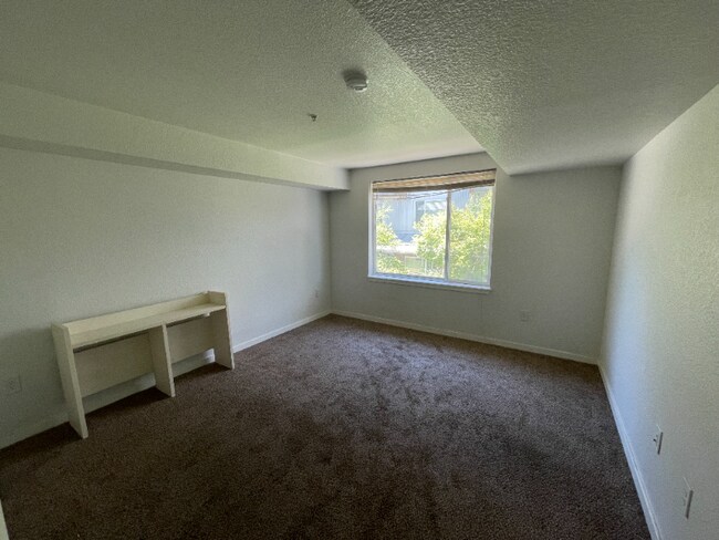 Foto del edificio - 2830 E College Ave