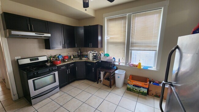 Foto del edificio - 928 S Claremont Ave