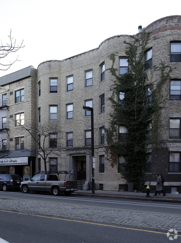 Primary Photo - 610 Columbus Ave