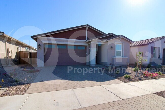Building Photo - 3349 S 156th Dr