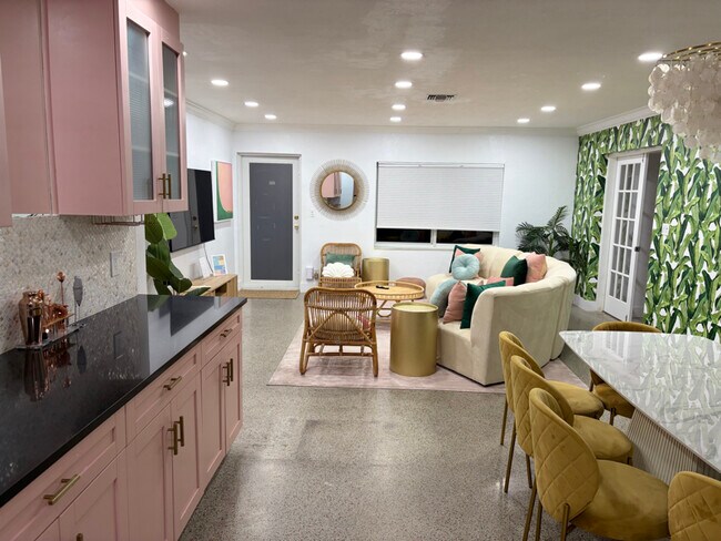 Foto del edificio - 305 NE 27th St