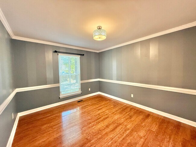 Foto del edificio - Recently Remodeled 4BD, 2.5BA North Raleig...