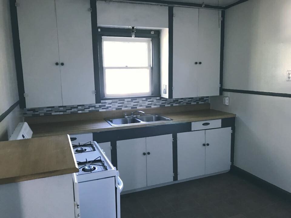 Building Photo - 100 S Third