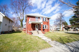 Building Photo - 1246 Laclede Rd