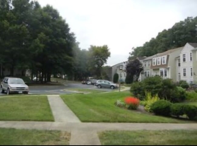 Foto del edificio - 1650 Heritage Hill Dr