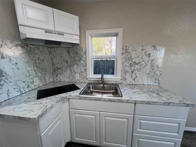 Foto del edificio - 10519 Silver Oak Ln