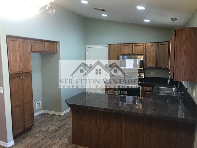 Foto del edificio - 42006 W Anne Ln