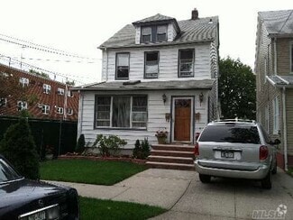 Building Photo - 8934 Lyman St