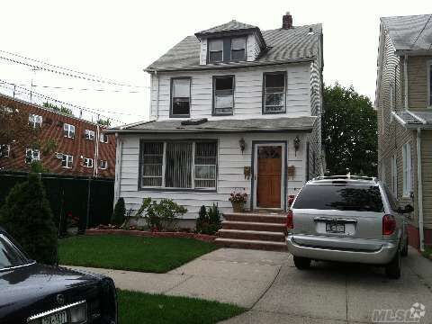 Building Photo - 8934 Lyman St