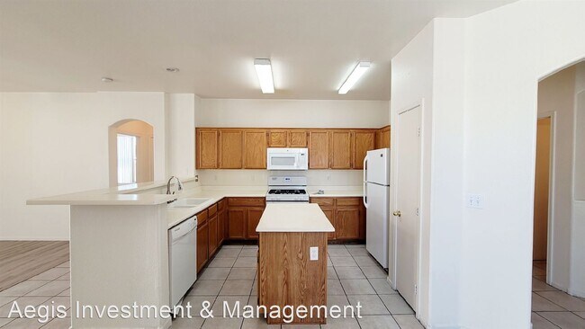 Foto del edificio - 3 br, 2 bath House - 2504 Birds Nest Cactu...