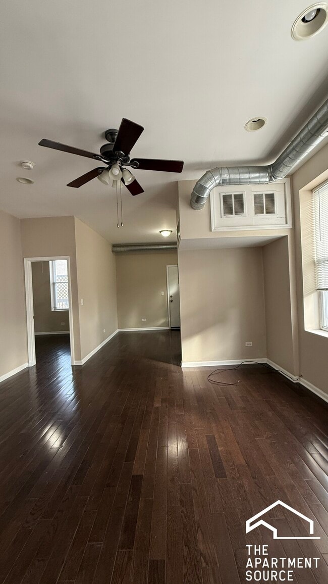 Foto del edificio - 1919 S Racine Ave