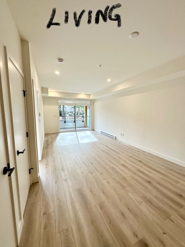 Espace de vie - 2635 King George Blvd