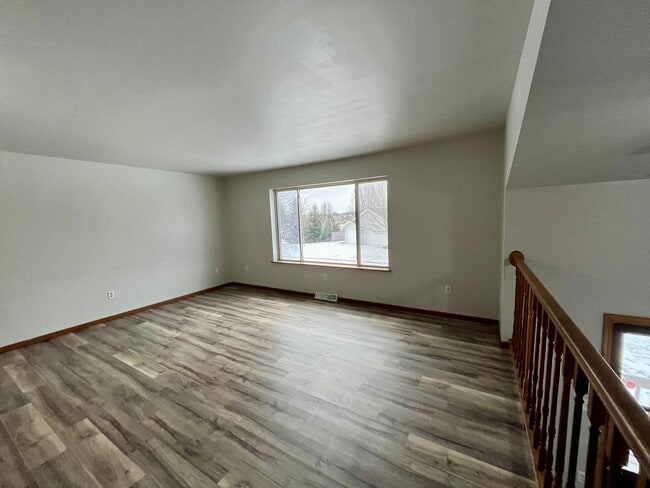 Building Photo - 4108-4108 E Jelinek Ave