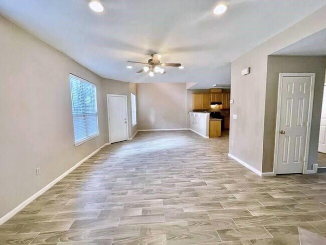 Building Photo - 3706 E Ashford Villa Ln