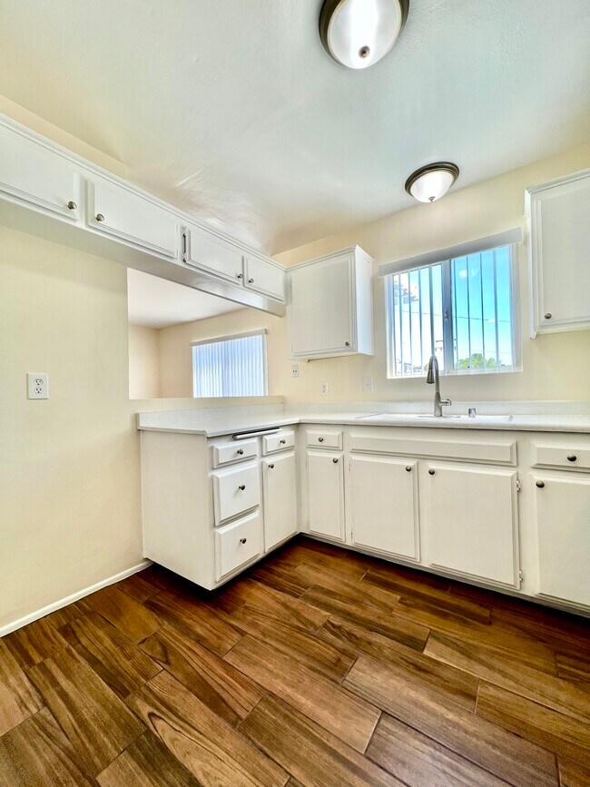 Foto del edificio - 2908 E South St