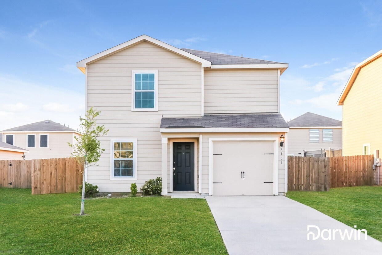 Foto principal - 5903 Golden Cove Rd