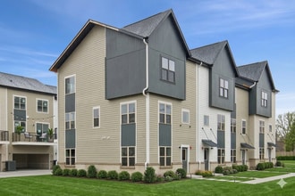 Building Photo - 15551 Kilpatrick Ave