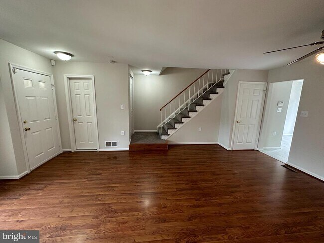 Foto del edificio - 7822 Brookview Ct