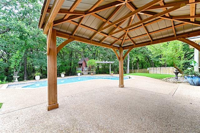 Building Photo - 1307 Village Green Dr