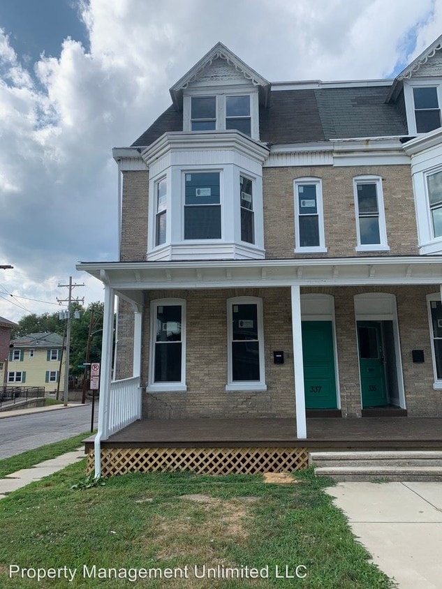 Foto principal - 5 br, 2 bath House - 337 W Jackson St