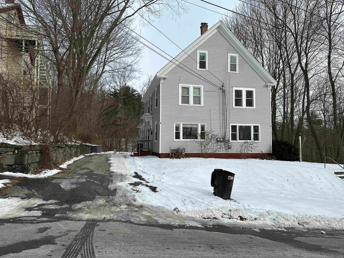 3 Rogers St, Dover, NH 03820 Townhome Rentals in Dover NH