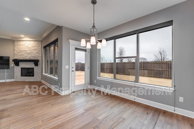 Foto del edificio - 3407 SW Mistletoe Ave