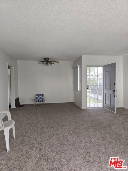 Building Photo - 6243 S Fairfax Ave