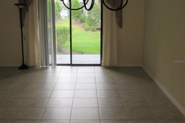 Foto del edificio - 5431 Windsor Lake Cir