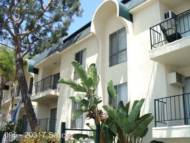 Interior Photo - 20317 Saticoy St Apartments