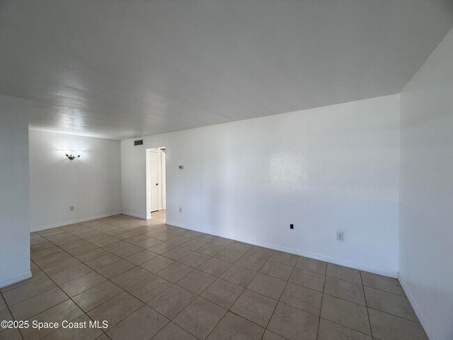 Building Photo - 1440 Parkway Dr