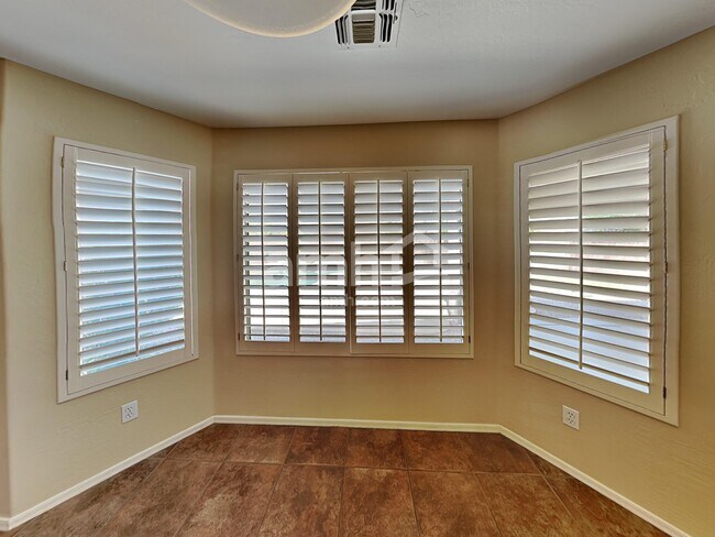 Foto del edificio - 4242 E Patrick St