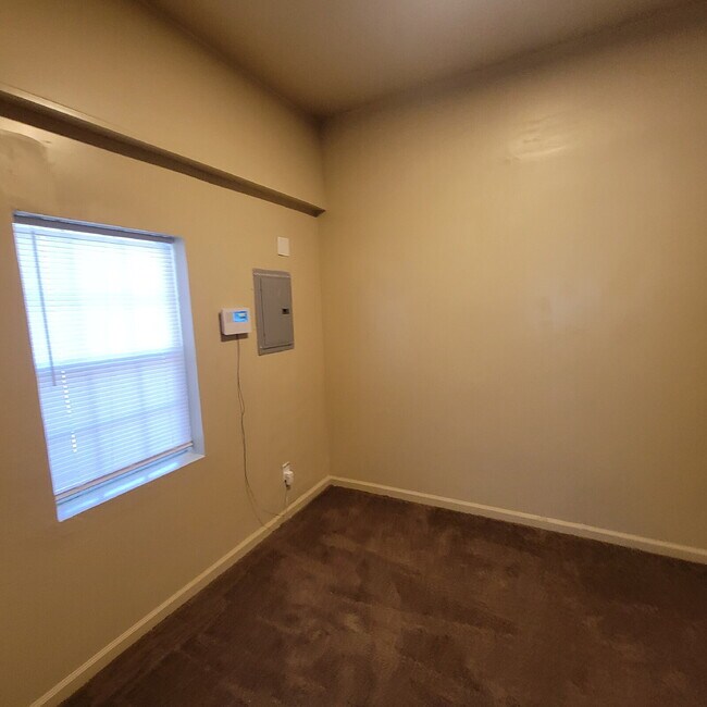 Foto del edificio - 4 Bedroom Large Garage/Workshop