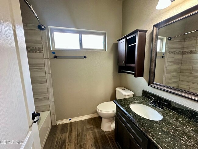 Building Photo - 7785 Enchanted Cir Dr